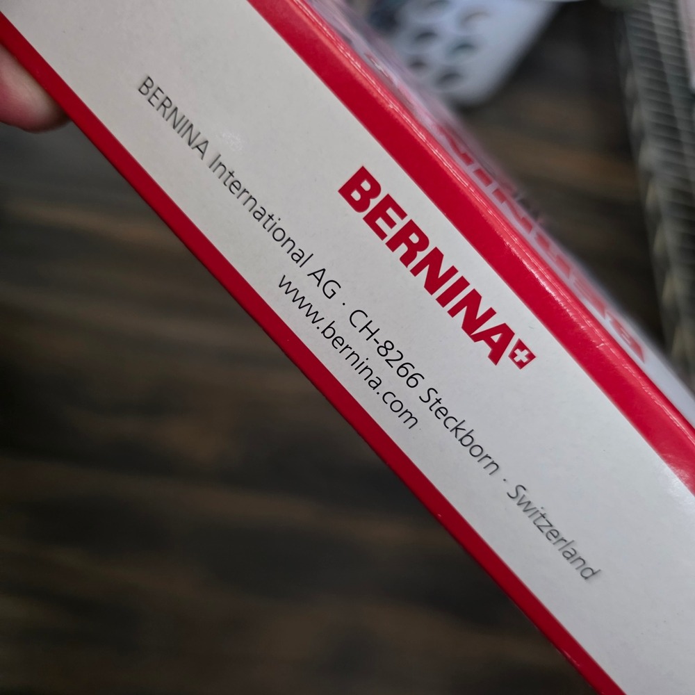 Bernina Three Sole Walking Foot with Seam Guide 008969.72.00 Swiss Made Set - Picture 9 of 10